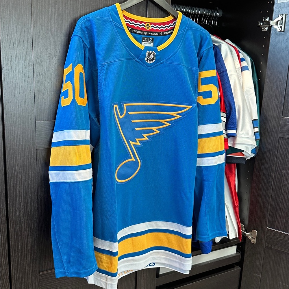Jordan Binnington St. Louis Blues Fanatics Home Premium Player Jersey - Blue - Picture 3 of 7
